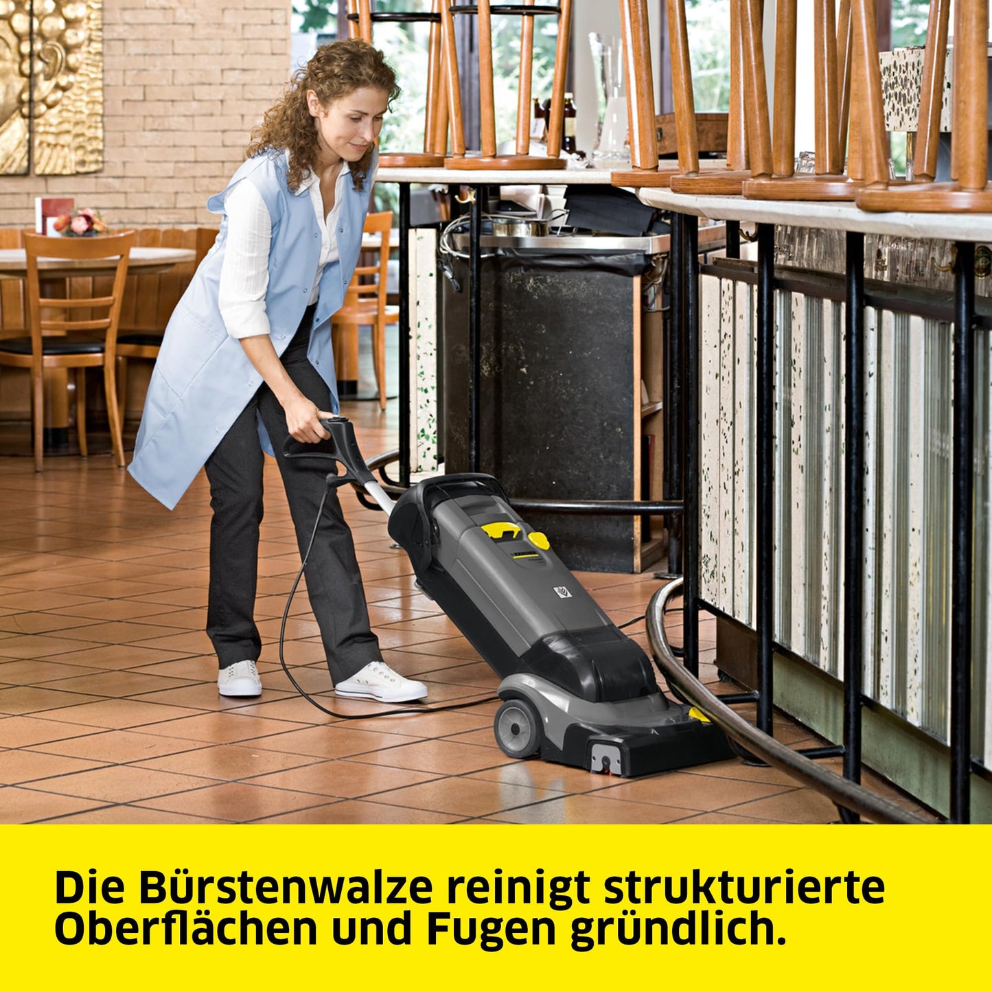 Kärcher Scheuersaugmaschine BR 30/4 C Ep, Leistung: 820 W, Flächenleistung: max. 200 m2, Netzbetrieb, 2-Tank-System, Arbeitsbreite: 300 mm, Walzenbürste
