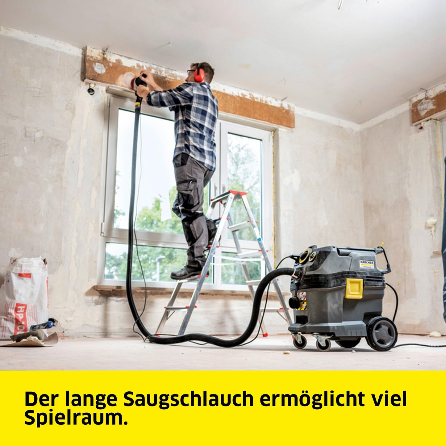 Kärcher Nass- und Trockensauger NT 30/1 Tact Te Basic M, Leistung: max. 1380 W, Flachfaltenfilter, Kunststoffbehälter: 30 l, 4 m-Saugschlauch, Nass-/Trockenbodendüse Standard (300 mm), Gerätesteckdose